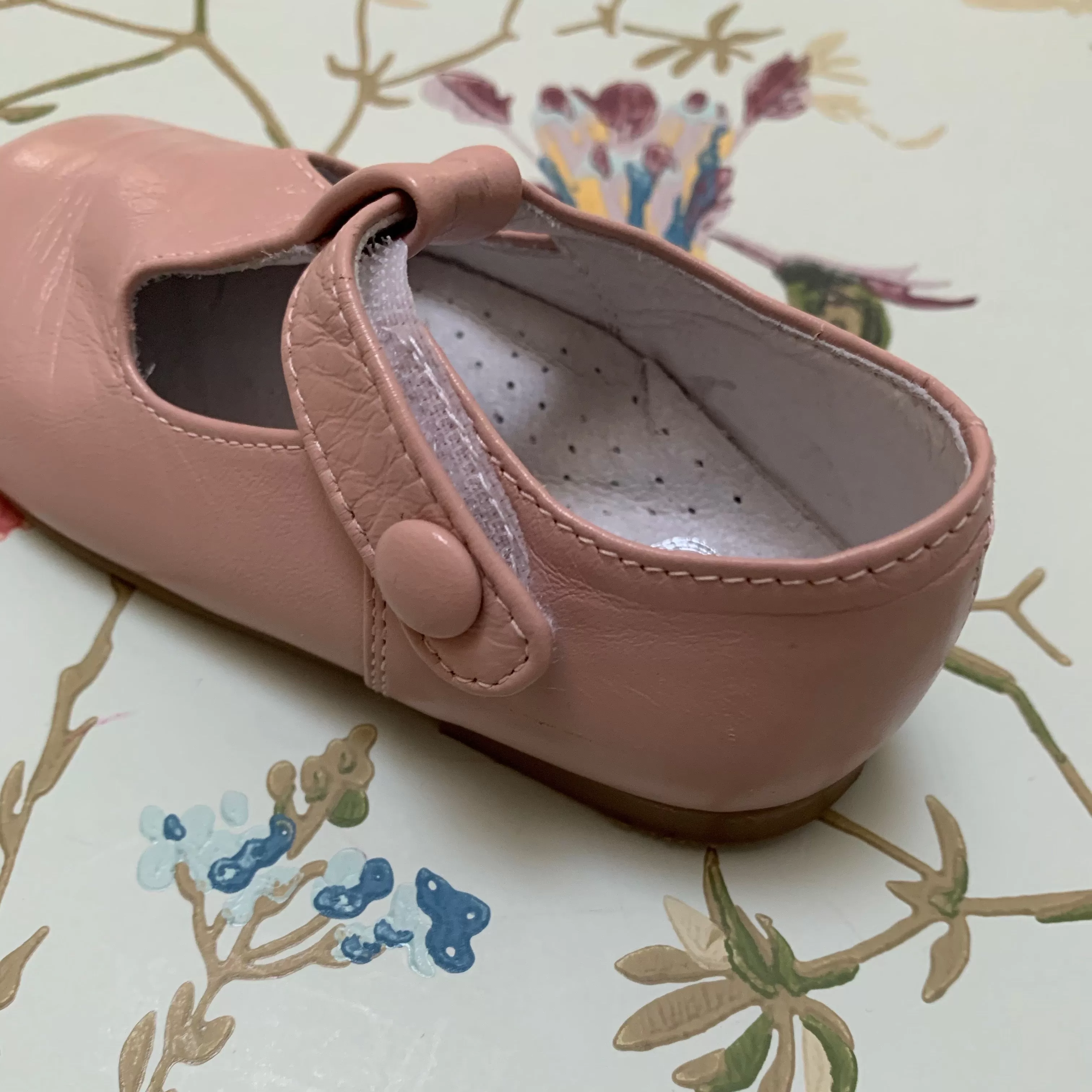 Papouelli Pink Shoes: Size 22